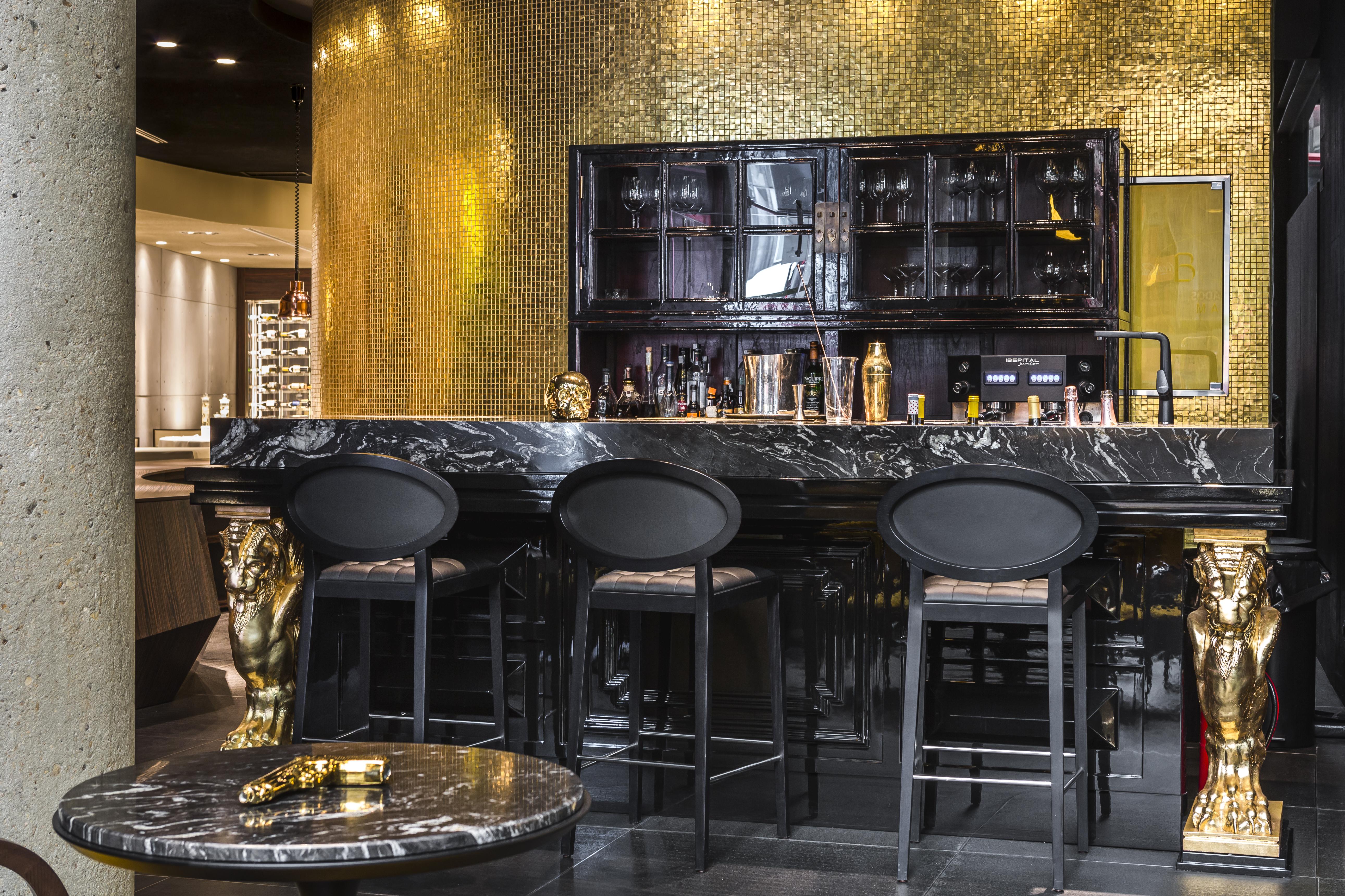 Hotel Urban, A Small Luxury Hotel Of The World Мадрид Екстериор снимка The bar at the 2012 London Olympics